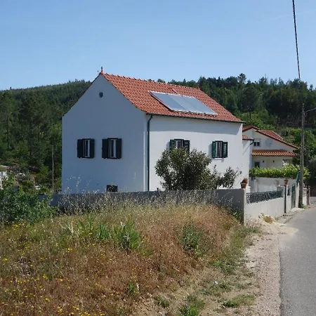 Holiday home Antonio Castanheira de Pera